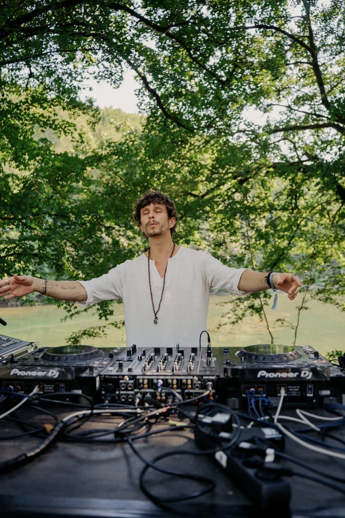 b934f44e66e9cbfad8752621165ae153367607cf (2)